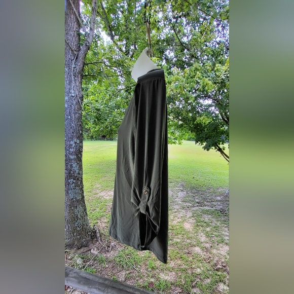 Sweet Wanderer olive Green zip V neck blouse size XL - Picture 3 of 7